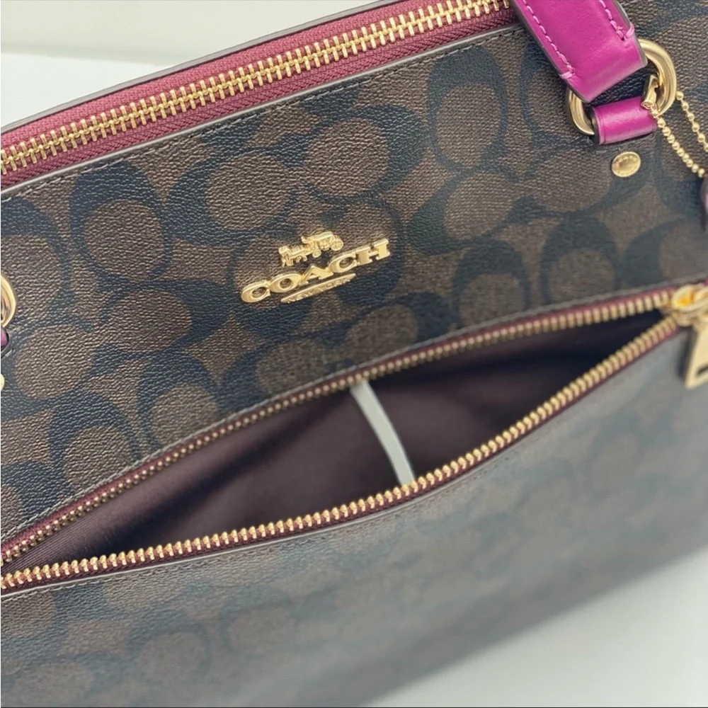 Coach Gallery Tote In Signature Canvas New - Picture 9 of 15